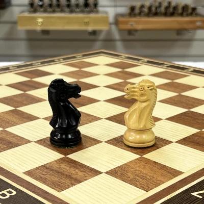 Шахматы турнирные Гамбит красное дерево большие 50 на 50 см