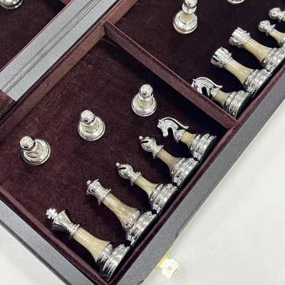  Шахматы подарочные складные Итальянский дизайн мореный дуб 45 на 45 см