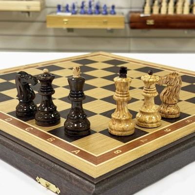 Шахматы Стаунтон из карельской березы и дуба