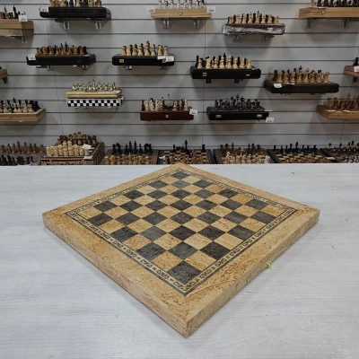 Шахматная доска эксклюзивная из Карельской березы большая