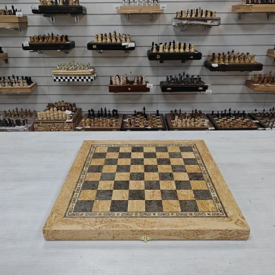 Шахматная доска эксклюзивная из Карельской березы большая