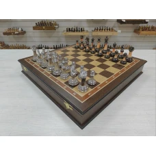 Шахматы деревянные в ларце подарочные из разных пород дерева