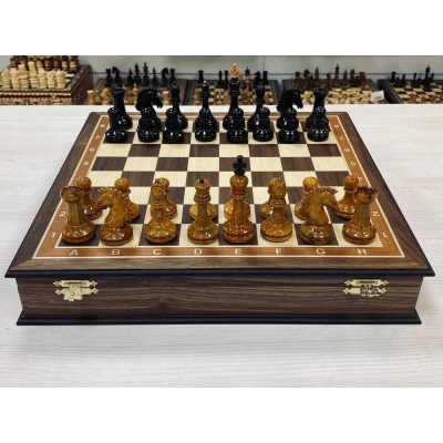 Шахматы деревянные из ореха и дуба подарочные в ларце 40 см с утяжелением