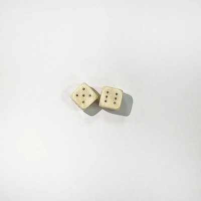 Кости игральные эксклюзивные из бивня мамонта 0,9 мм (пара)