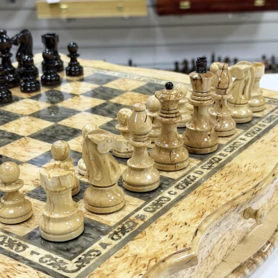 Шахматный ларец подарочный из карельской березы Элит узорный