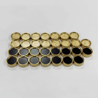 Фишки для нард и шашек эксклюзивные из латуни карельская береза/тополь тонированный 28 мм