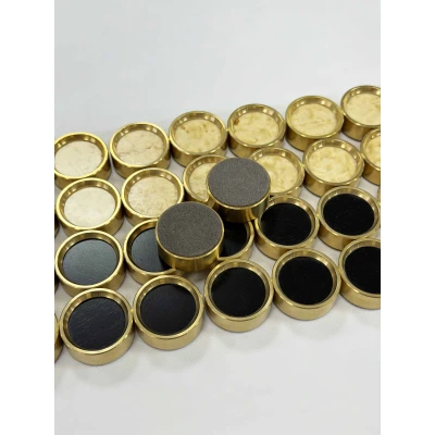 Фишки для нард и шашек эксклюзивные из латуни карельская береза/тополь тонированный 28 мм