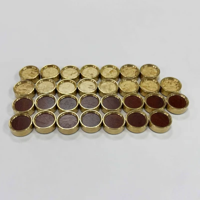 Фишки для нард и шашек эксклюзивные латунные карельская береза/красное дерево 28 мм