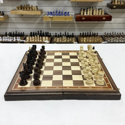 Шахматы резные Бастион орех