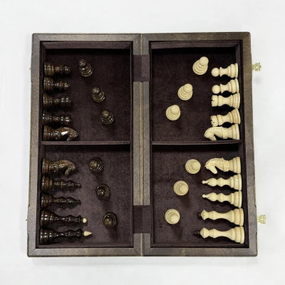 Шахматы резные Бастион орех