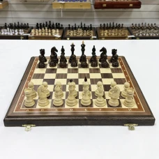 Шахматы резные Бастион орех