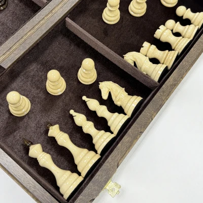Шахматы резные Бастион орех