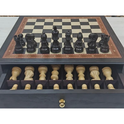 Шахматы подарочные из мореного дуба в ларце с фигурами Гамбит Люкс