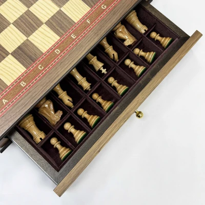 Шахматы подарочные в ларце с выдвижными ящиками орех Суприм лакированные
