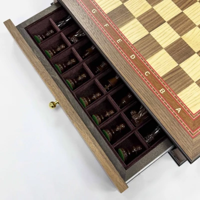 Шахматы подарочные в ларце с выдвижными ящиками орех Суприм лакированные