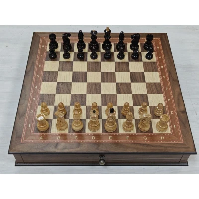 Шахматы подарочные из американского ореха в ларце с фигурами карельская береза Люкс