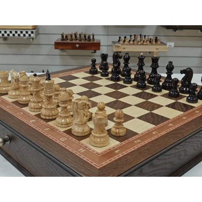 Шахматы подарочные из мореного дуба Антик в ларце с фигурами карельская береза Люкс