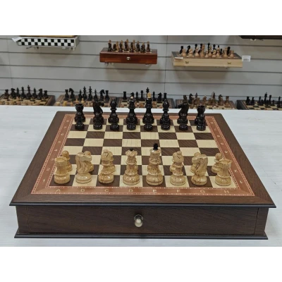 Шахматы подарочные из мореного дуба Антик в ларце с фигурами карельская береза Люкс