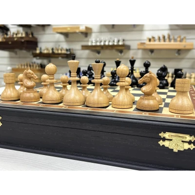 Шахматы подарочные в ларце Стародворянские из дуба