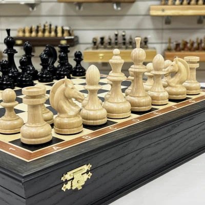 Шахматы подарочные в ларце из моренного дуба