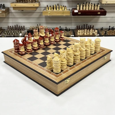 Шахматы подарочные в ларце из дуба с резными фигурами Матросы 