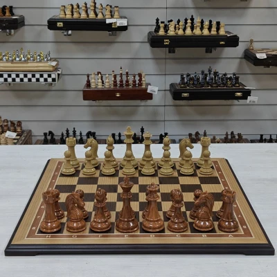 Шахматы подарочные нескладные Дуб с фигурами Стаунтон композит