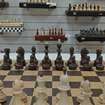 Шахматы подарочные ручной работы Дуб-кавказский граб