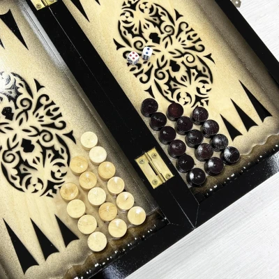 Шахматы нарды шашки Лакированные 40 см