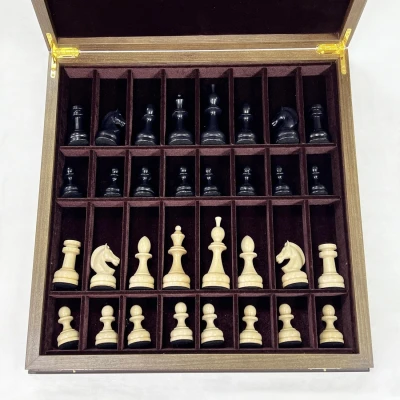Шахматы в ларце премиальные из ореха и бука