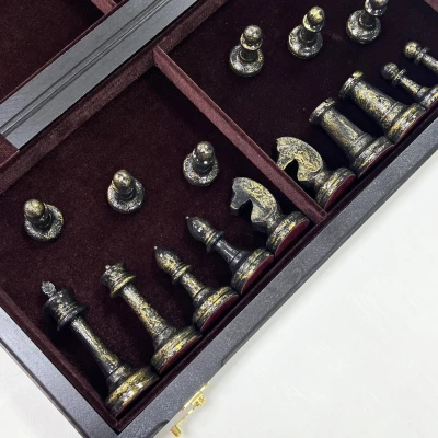 Шахматы эксклюзивные мореный дуб кракелюр черное золото