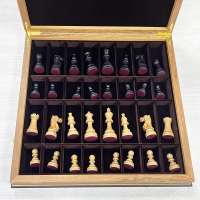 Шахматный ларец из эвкалипта с фигурами индийский Стаунтон