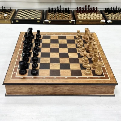 Шахматный ларец из эвкалипта с фигурами индийский Стаунтон