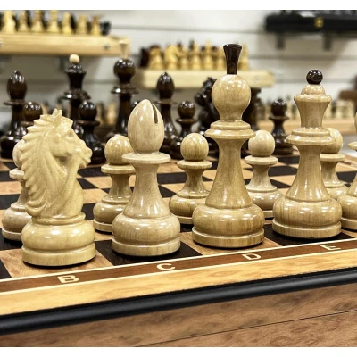 Шахматный ларец эвкалипт с фигурами с резным конем