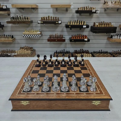 Шахматы подарочные из эвкалипта в ларце с фигурами Итальянский дизайн Люкс