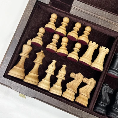 Шахматы профессиональные Индийский Стаунтон дуб с утяжелением
