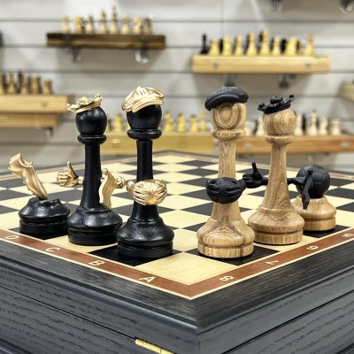 Шахматы эксклюзивные в ларце из мореного дуба Футбол