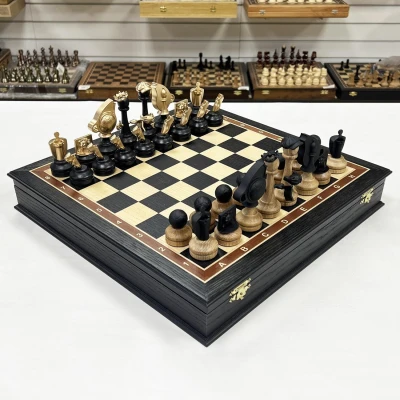 Шахматы эксклюзивные в ларце из мореного дуба Футбол