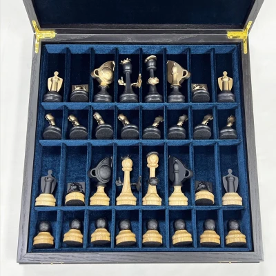 Шахматы эксклюзивные в ларце из мореного дуба Футбол