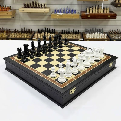 Шахматы в ларце из мореного дуба с фигурами Суприм черно-белыми