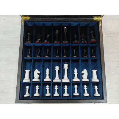 Шахматный ларец из мореного дуба с фигурами из бука Люкс