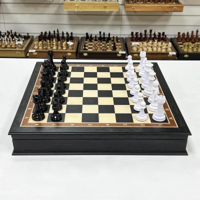 Шахматы подарочные в ларце из мореного дуба с фигурами Итальянский дизайн черно-белые