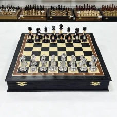 Шахматы подарочные в ларце из мореного дуба с фигурами Итальянский дизайн Люкс