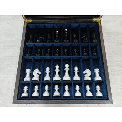 Шахматы в ларце из мореного дуба с фигурами из граба Люкс
