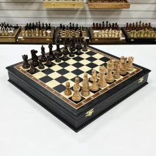 Шахматы подарочные в ларце из мореного дуба с фигурами Суприм