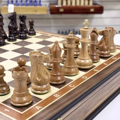 Шахматы в ларце из дерева ореха с фигурами Суприм бук