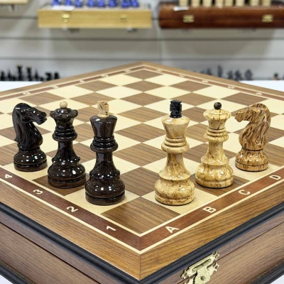 Шахматы карельская береза Стаунтон орех в ларце