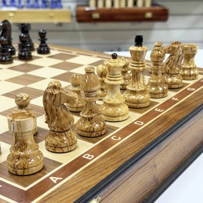 Шахматы карельская береза Стаунтон орех в ларце