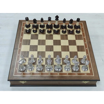 Шахматы подарочные в ларце Орех с фигурами Итальянский дизайн Люкс