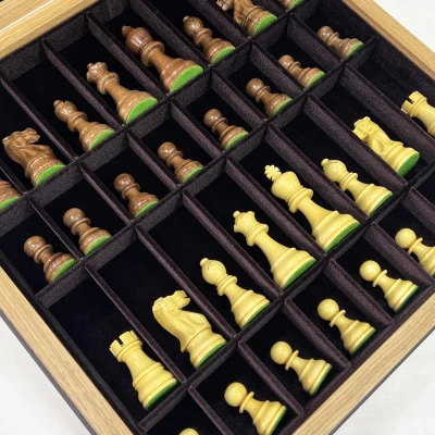 Шахматы подарочные в ларце из дуба с индийскими фигурами из самшита и палисандра