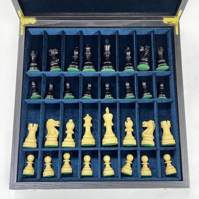 Шахматы деревянные в подарочном ларце из мореного дуба с утяжеленными фигурами из самшита Гамбит